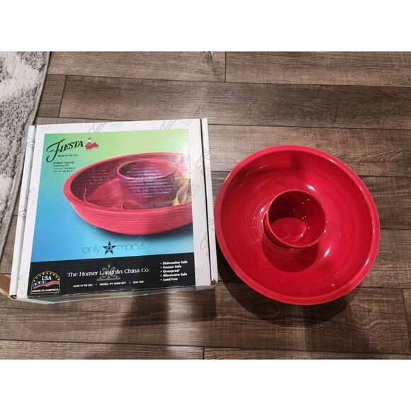 FIESTA Scarlet CHIP and DIP SET,  NEW in Box   Only at Macy's   Retired!! - Picture 1 of 12